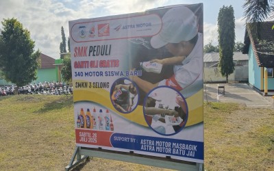 SMKN 3 Selong Gandeng Astra Motor Honda Ganti Oli Gratis 320 Motor Siswa Baru